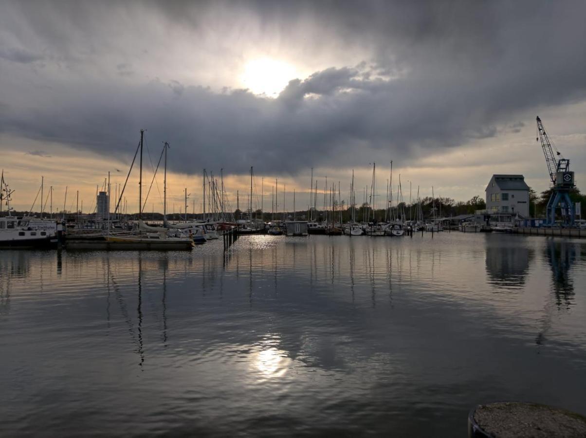 Ostsee Hausboot Schleswig Ostseeblick 1 Villa Esterno foto